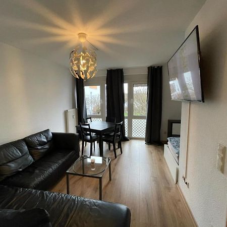 Ferienwohnung Mit 2 Zimmer, Kueche, Bad, In Saarbrücken Esterno foto