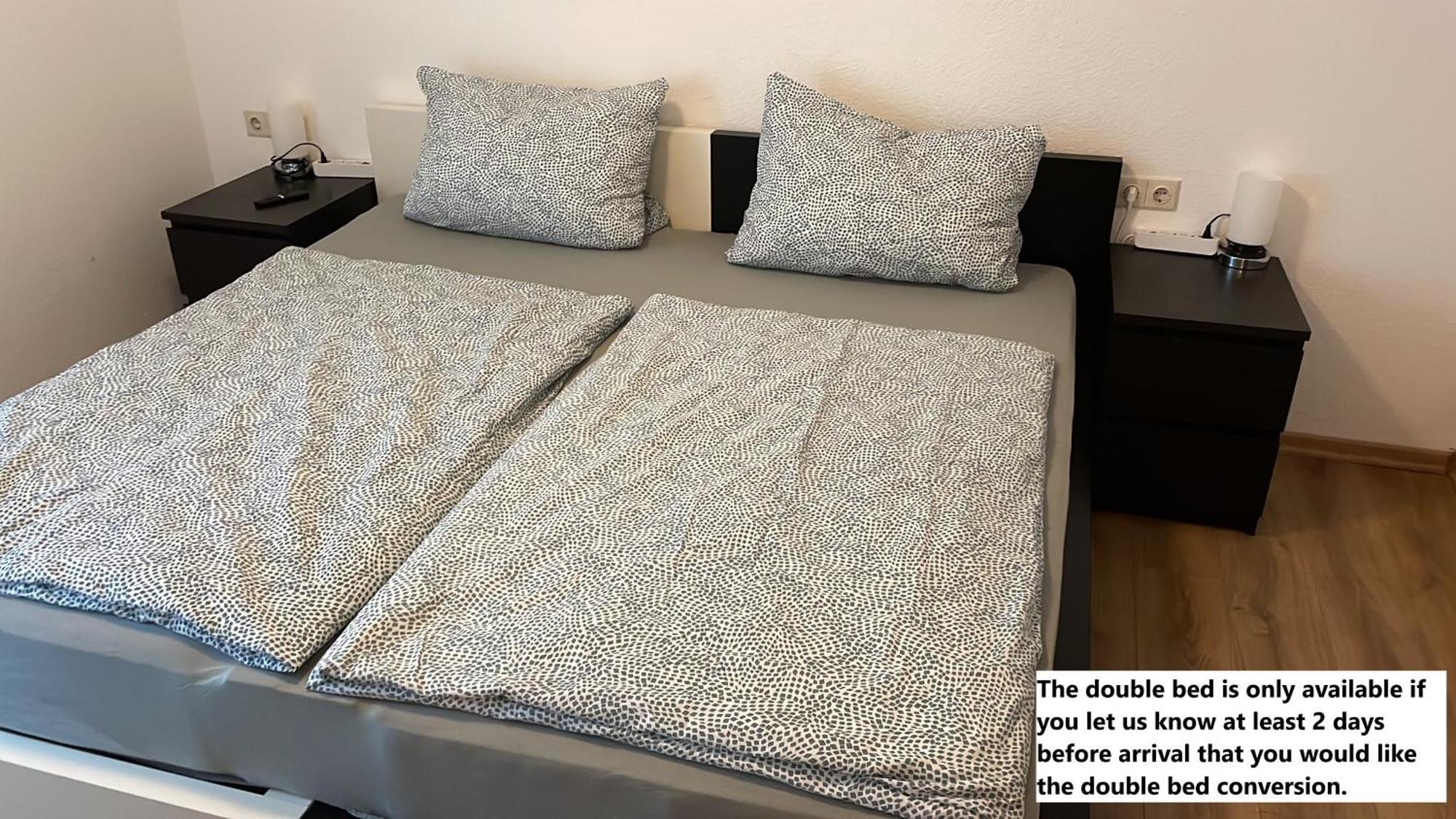 Ferienwohnung Mit 2 Zimmer, Kueche, Bad, In Saarbrücken Esterno foto